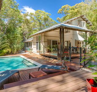 7 Naiad Court - Rainbow Shores Perfect Beach House Swimming Pool and Walk To Beach Aircon Wi-Fi - Accommodation Search