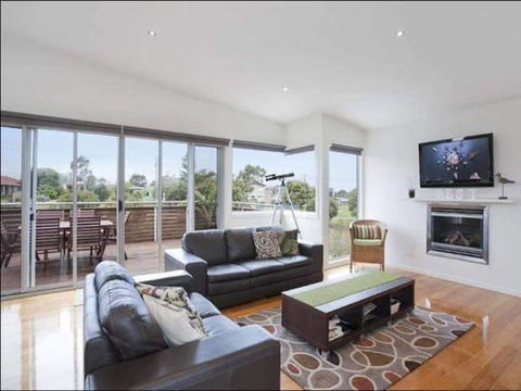 A Beautiful Beach House Torquay - Accommodation Search 1