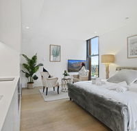 A Luxury home hidden in the Urban oasis - Accommodation Search
