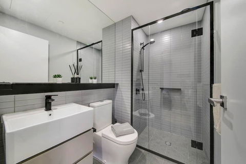 A Modern 2BR Apt, 5-min Walk To Melbourne Central - Accommodation Search 3