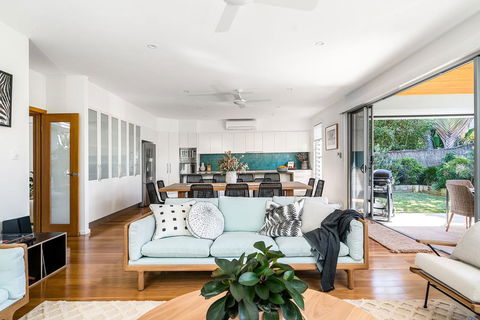 A PERFECT STAY - Shore Beats Work - Accommodation Search 3