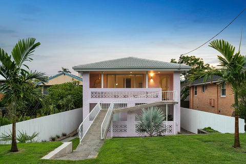 A PERFECT STAY - Sunset Beach - Surfside - Accommodation Search 1