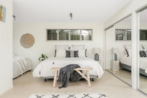 A PERFECT STAY - The White Rabbit - Accommodation Search 1
