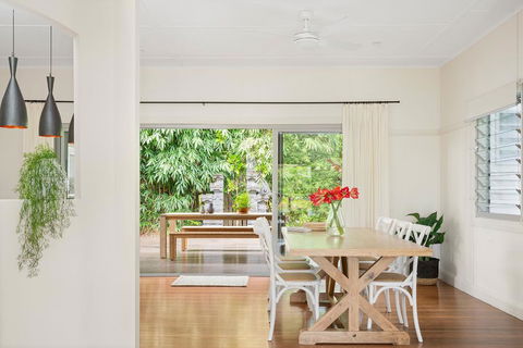 A PERFECT STAY - The White Rabbit - Accommodation Search 0