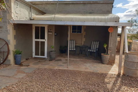 A Real Bush Retreat. Kangas, Emus & Starry Skies. - Accommodation Search 2