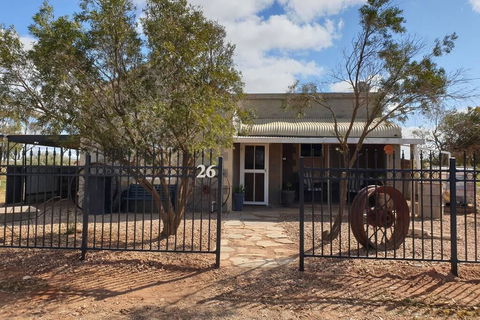 A Real Bush Retreat. Kangas, Emus & Starry Skies. - Accommodation Search 0