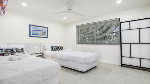 A Stylish Apartment With Noosa Views! - Unit 6 Yaringa 29 Noosa Drive - Accommodation Search 2