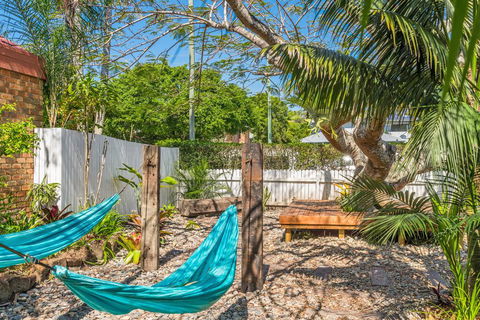 A SWEET ESCAPE - Byron Surf Cottage - Walk To Byron - Accommodation Search 1