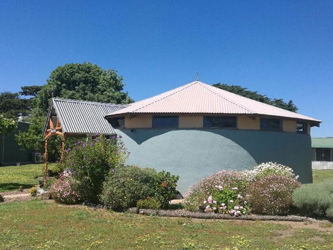 A Victor Harbour Retreat Aldinga-The Round Cottage - Accommodation Search 0