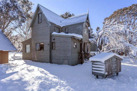 Aaragon - Accommodation Search 0