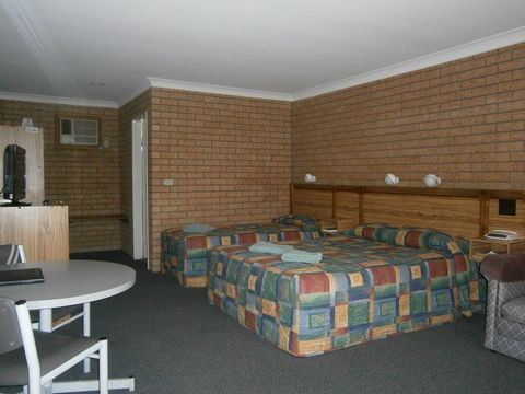 Aaron Inn Motel - Accommodation Search 1