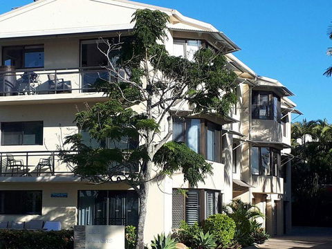 Aarons Luxury Retreat - Accommodation Search 1