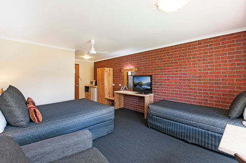 AAt 28 Goldsmith Motel - Accommodation Search 2