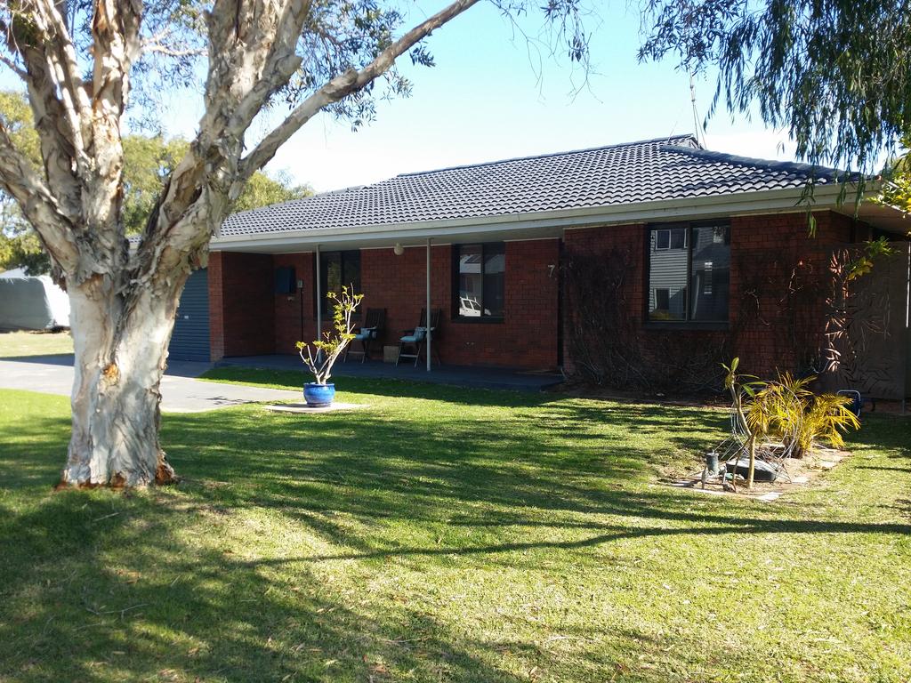 Reinscourt WA Accommodation Search