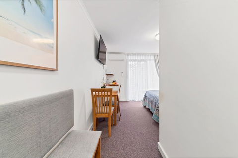 Abby's Poolside Retreat 1 - Accommodation Search 1