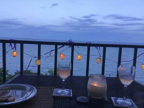 Absolute Beachfront With Million Dollar Views - Accommodation Search 1