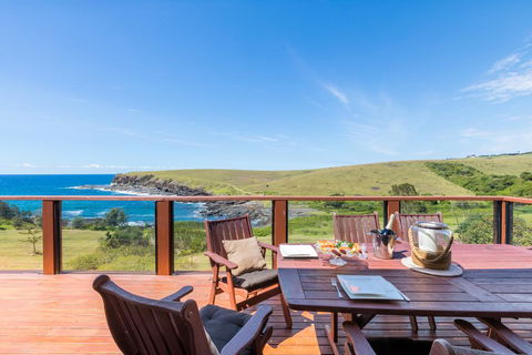 Absolute Oceanfront Cottage - Accommodation Search 3