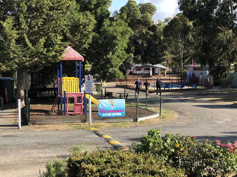 Acacia Caravan Park & Holiday Units - Accommodation Search 1