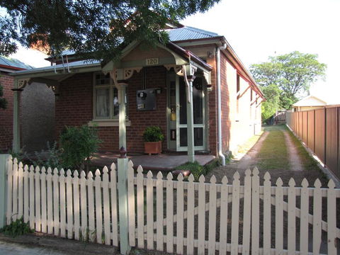 Acacia Cottage On Peel, Bathurst - Accommodation Search 2