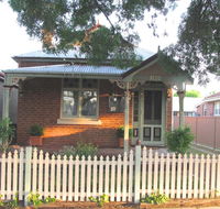 Acacia Cottage on Peel Bathurst - Accommodation Search