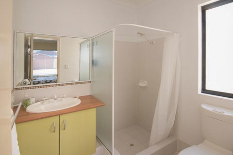 Acrosstheway - Accommodation Search 3