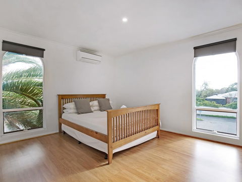 Adelaide Holiday Homes - Accommodation Search 0