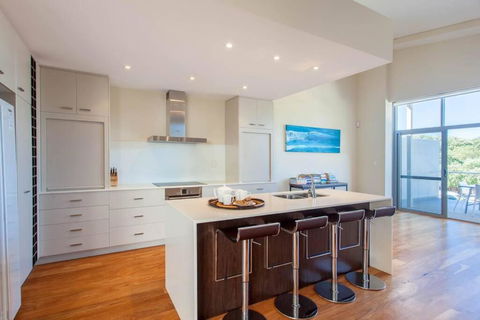 Eagle Escape I Private Properties - Accommodation Search 4