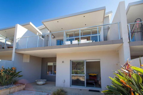 Eagle Escape I Private Properties - Accommodation Search 1