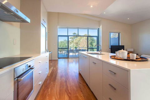 Eagle Escape I Private Properties - Accommodation Search 3