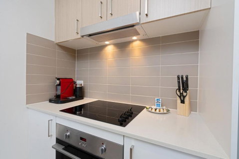 Elegant 2-Bed Apartment With Balcony - Accommodation Search 4