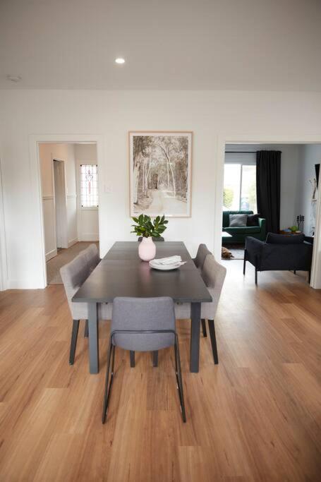 Enjoy A Renovated Retreat With Outdoor Bath - Accommodation Search 2