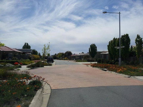 Entire 2BR Sunny House @Franklin, Canberra - Accommodation Search 1