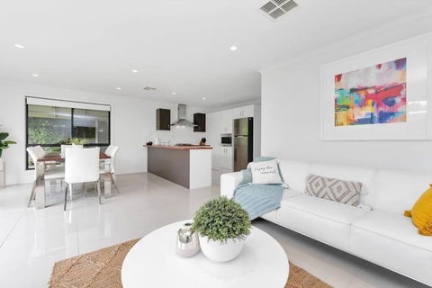 Entire Home In Mount Barker - Accommodation Search 0