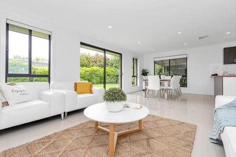 Entire Home In Mount Barker - Accommodation Search 1