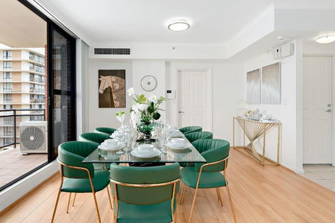 Epic CBD City View 3BR Penthouse Walk To Station&shopping Centre - Accommodation Search 0