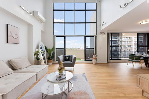 Epic CBD City View 3BR Penthouse Walk To Station&shopping Centre - Accommodation Search 2