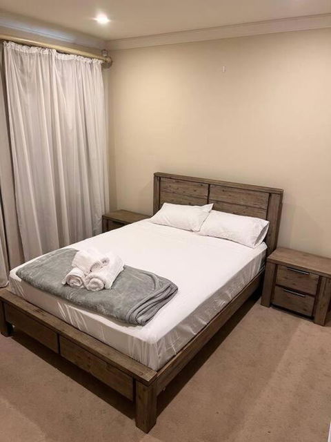 Executive Villa Close To CBD With Spa - Accommodation Search 4