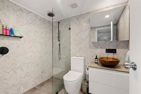 Fab Penthouse Near Bondi / Bronte, Shops & Bars - Accommodation Search 3