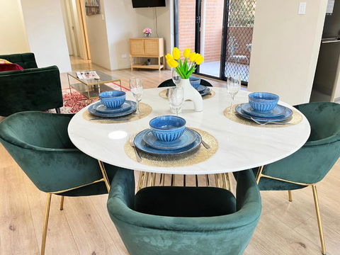 Fabulous 2 Bedroom Apartment, Secured Free Parking - Accommodation Search 4
