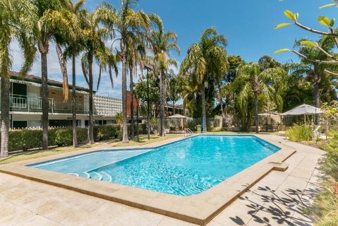 Flag Motor Lodge - Accommodation Search 0