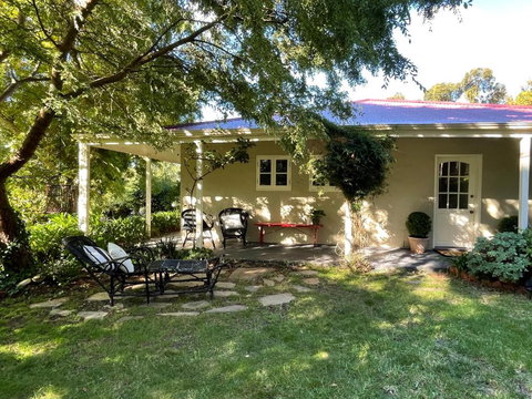 Fleetwood Cottage Bed And Breakfast - Accommodation Search 2