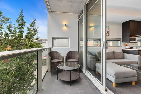Fitzroy North 1-Bed With Balcony By Edinburgh Park - Accommodation Search 3