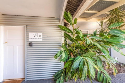 Gawler Townhouses 1C , 1 Queen Bed - Accommodation Search 3