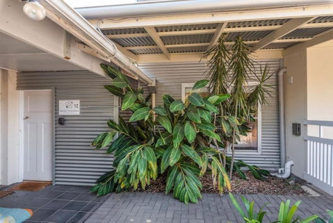 Gawler Townhouses 1C , 1 Queen Bed - Accommodation Search 2