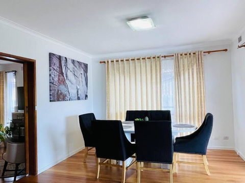 Glengala D134 Glengala Best West - Accommodation Search 3