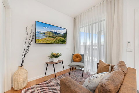 Gorgeous 3-Bed House With Spacious Shared Backyard - Accommodation Search 0