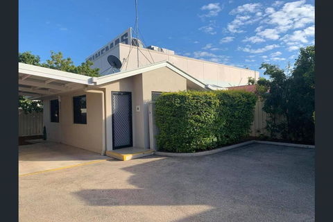 Fully Furnished Modern Unit In Centre Of City - Accommodation Search 2