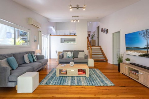 Happy Daze - Accommodation Search 2