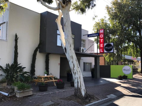 Hello Adelaide Motel And Apartments - Accommodation Search 0