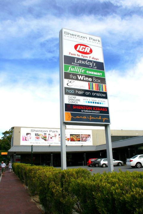 Hensman 5 - 1BRM Unit With Courtyard & Parking - Accommodation Search 3